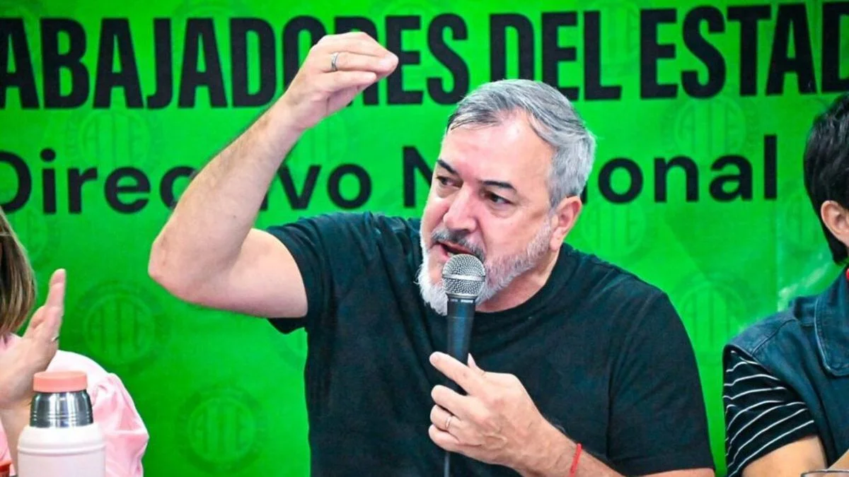 El líder de ATE le dio duro a la CGT: "Con paros domingueros no vamos a frenar la reforma laboral"