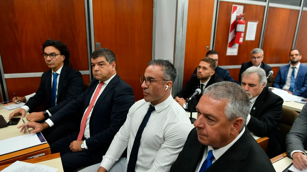 Muerte de Diego Maradona: tres médicos declararon que "no era necesario" operarlo y complicaron a Luque