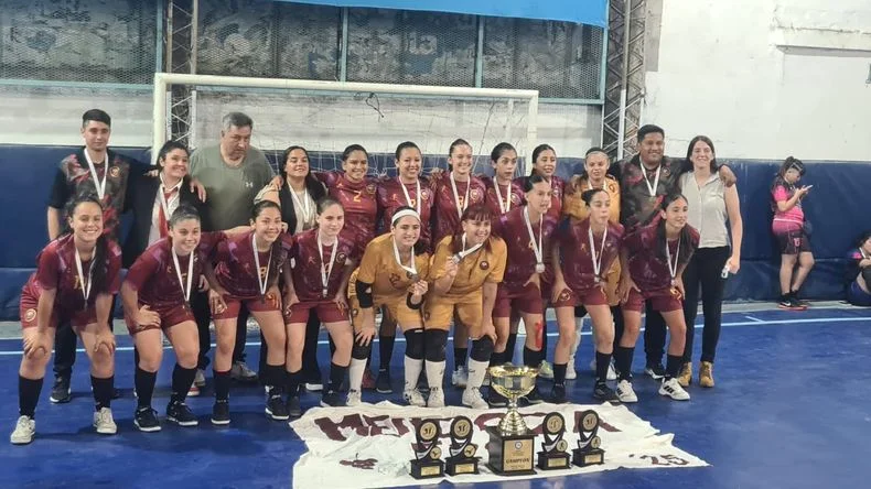 Mendoza festejó en el Argentino de Selecciones F20 de fútbol de salón.