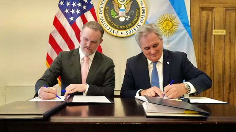 Jamieson Greer, Representante Comercial de Estados Unidos, y el Canciller Pablo Quirno de Argentina.