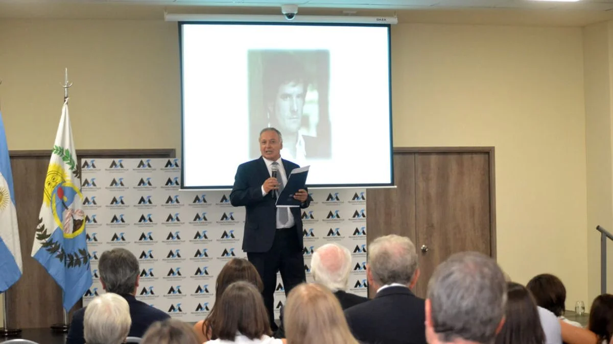 Emotivo homenaje a Gonzalo Nazar en el salón de actos del Ministerio Público Fiscal, que ahora lleva su nombre
