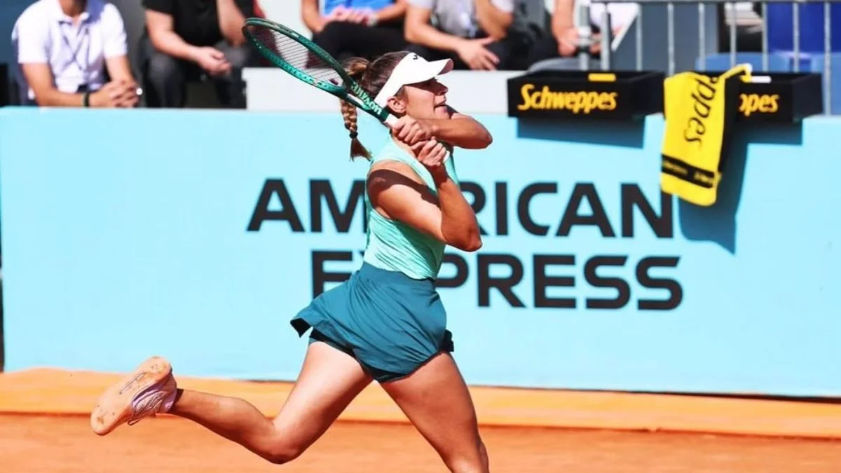 Triunfazo de la argentina Solana Sierra: borró de la cancha a una Top 50 y hace ruido en el Madrid Open