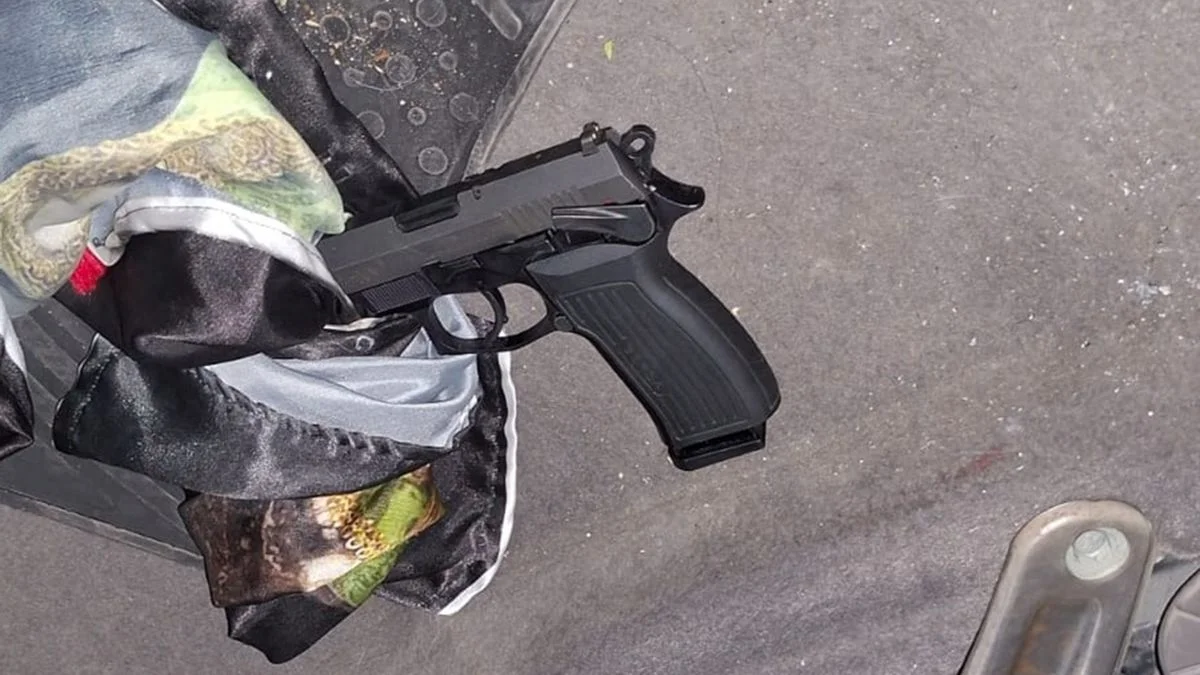 Con antecedentes y armados: detuvieron a cuatro hombres que circulaban en un auto en Guaymallén
