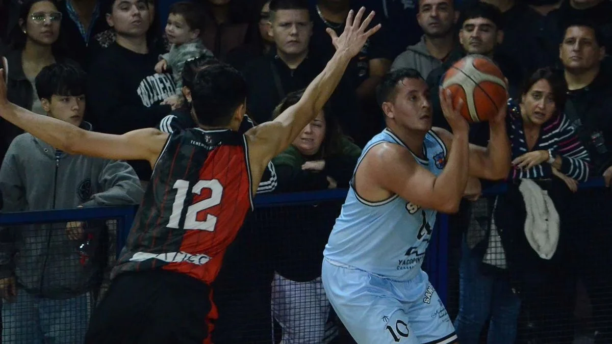La 13° del Apertura de básquet tuvo dos clásicos vibrantes y un Anzorena que sigue líder