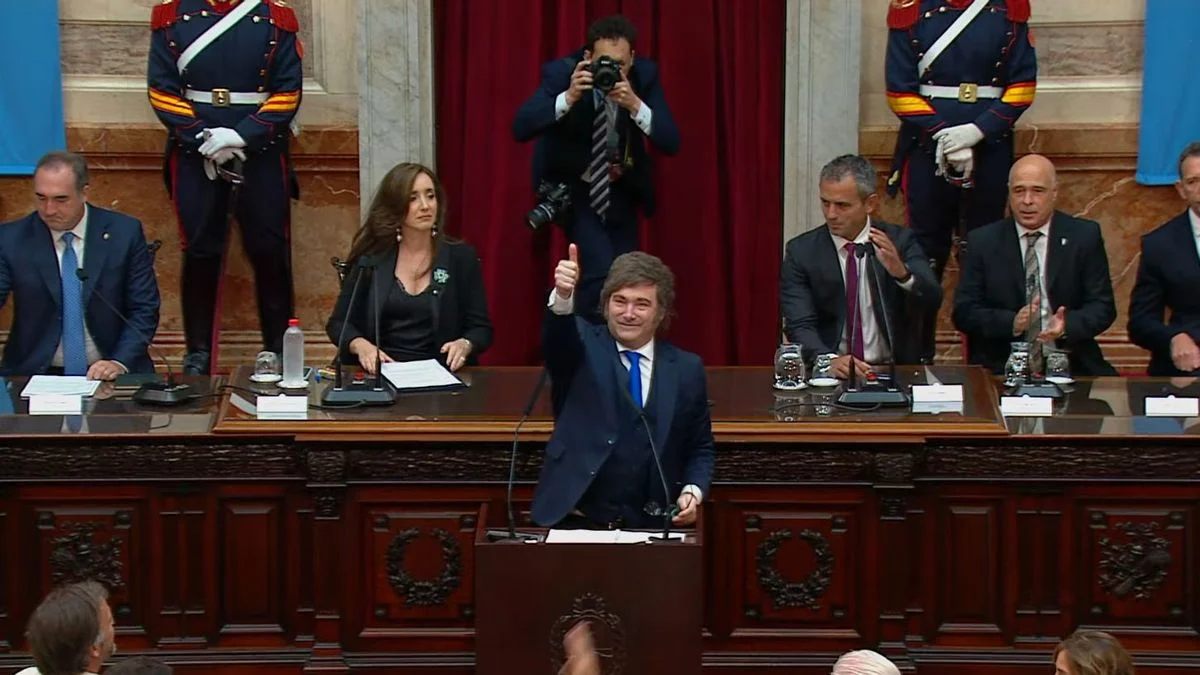 MIlei contra Cristina sin nombrarla: "Son chorros, por eso tienen a la suya presa", le dedicó a los peronistas