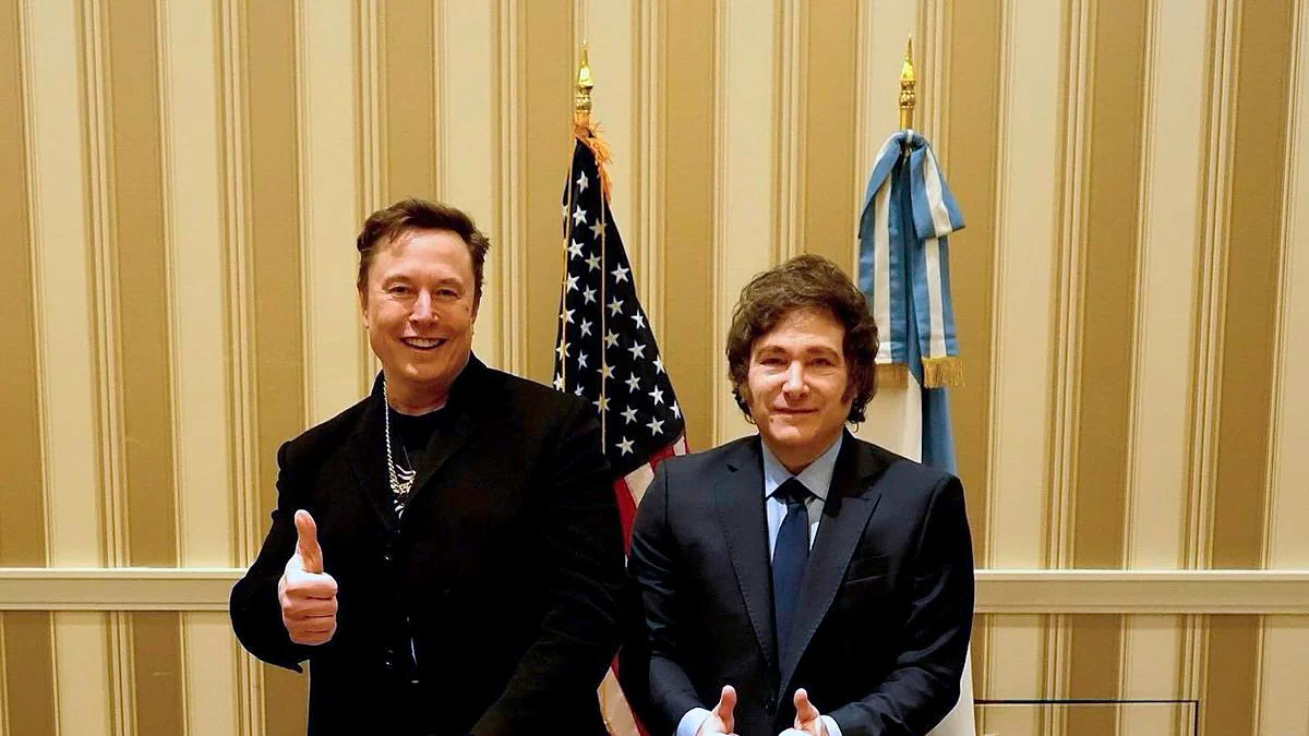 Milei se reunió con Elon Musk en Washington y le regaló una motosierra