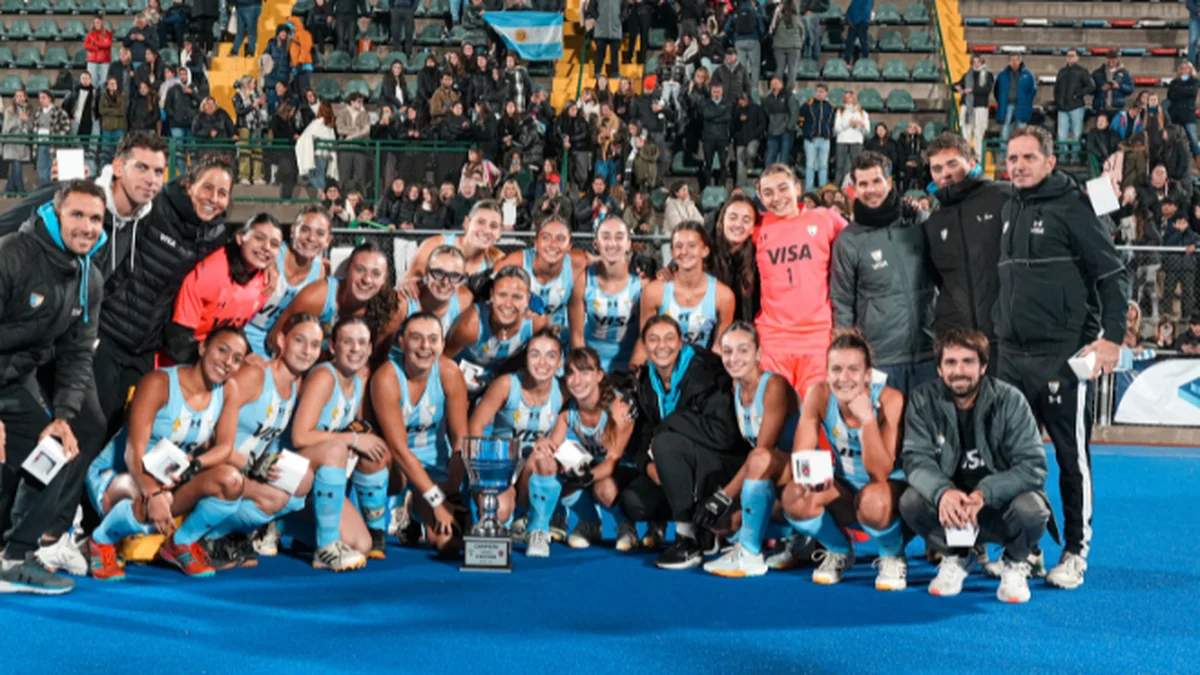 Dos mendocinas se coronaron campeonas con Las Leoncitas en Rosario