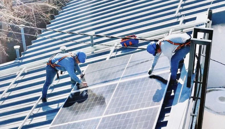 Luj&aacute;n ya ejecuta un parque solar, y va por otro que se fondear&aacute; con las arcas provinciales.&nbsp;