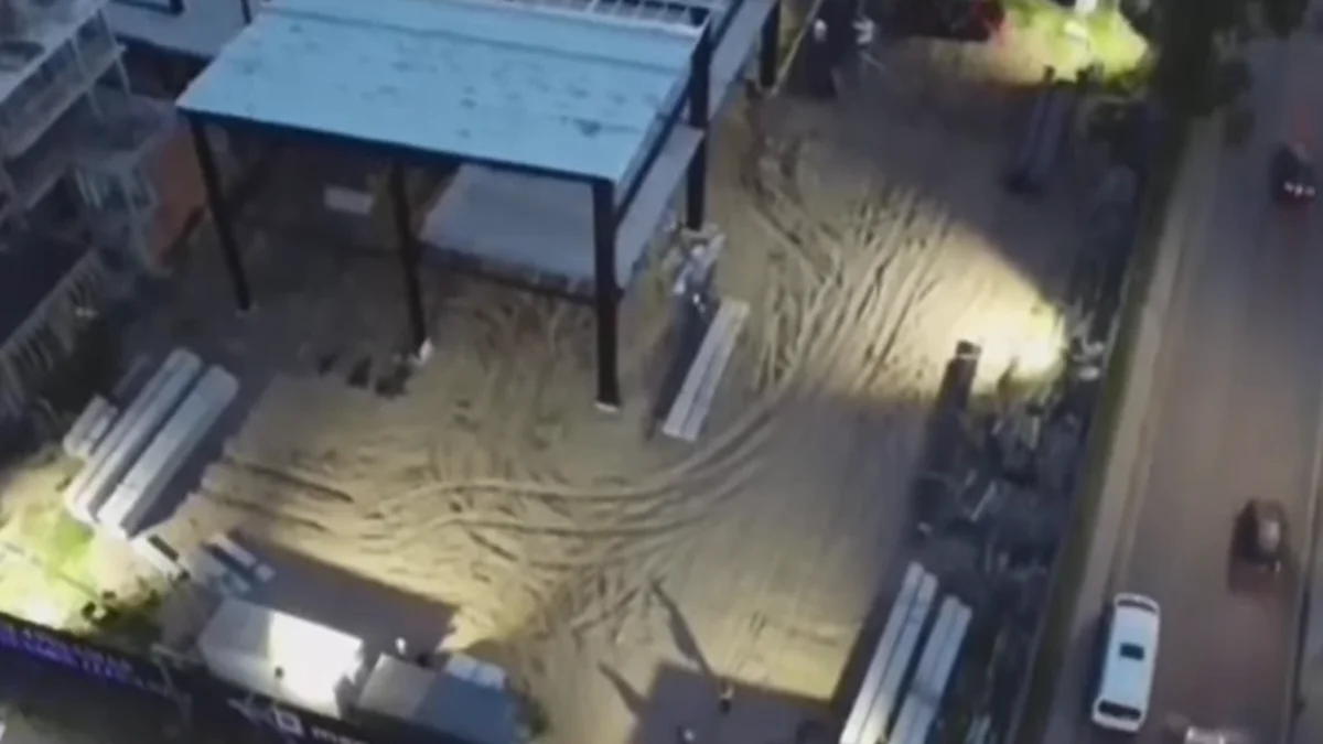 IMÁGENES: Tragedia en una obra en construcción: un hombre murió tras caer desde un segundo piso en Pinamar
