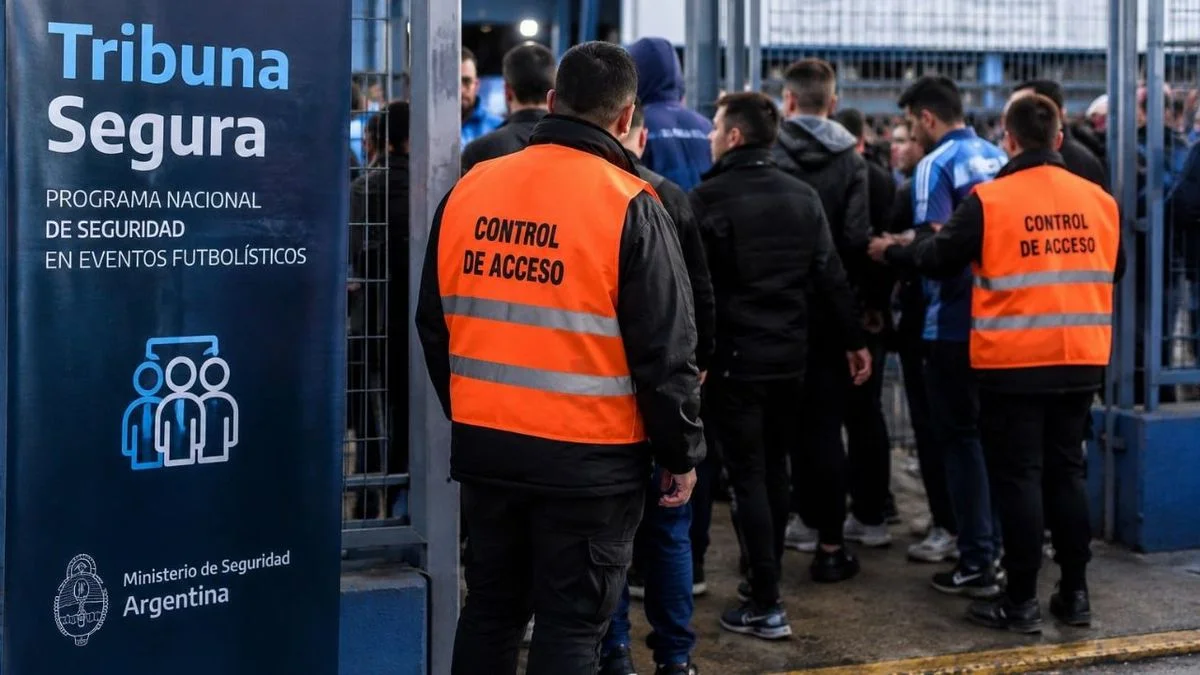 "El que no cumple con sus hijos, afuera": el Gobierno prohíbe el ingreso a las canchas a deudores alimentarios