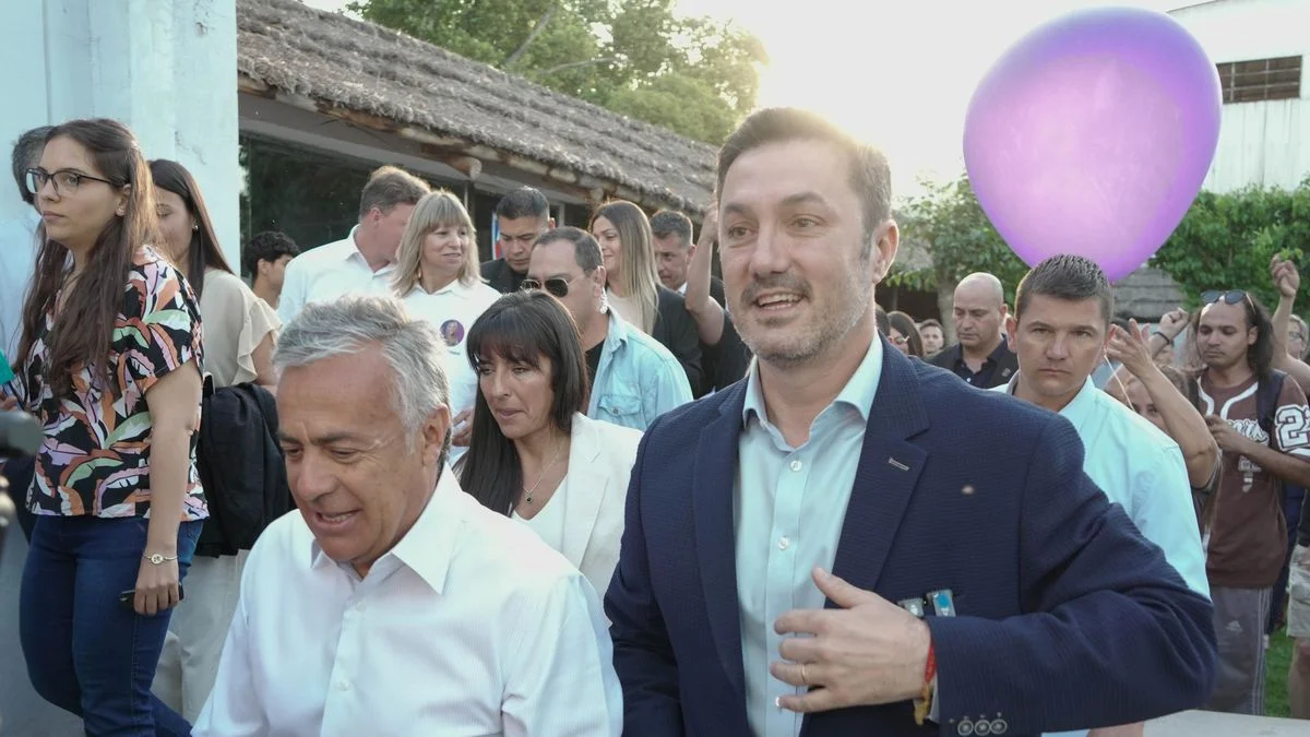 Aún sin resultados oficiales, en Mendoza habría amplia diferencia en favor LLA + Cambia Mendoza