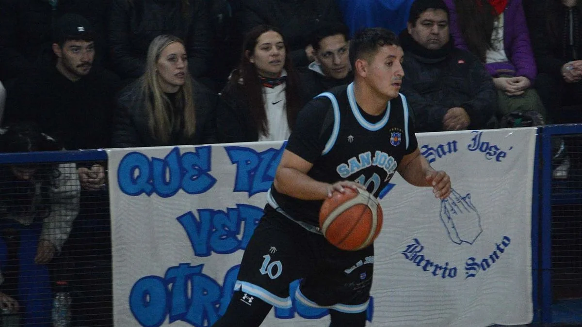 Básquet: las semifinales del Apertura masculino van a tercer partido
