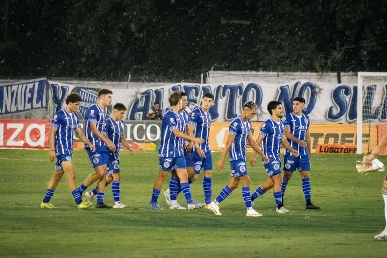 Al Tomba le faltó inversión pensando en la Copa.