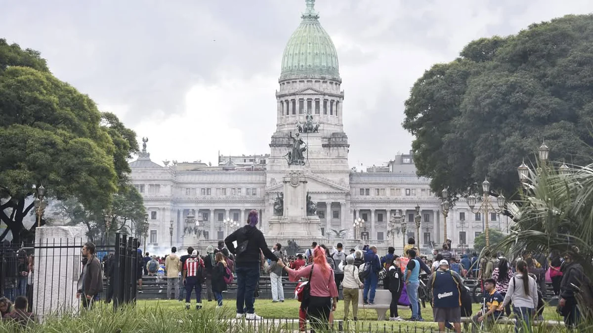 Graves incidentes en la marcha de jubilados frente al Congreso