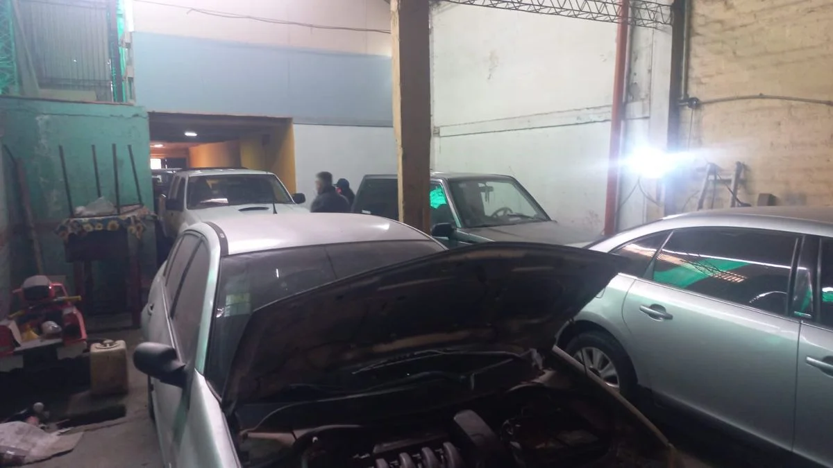 Detenidos por robo de vehículos en el Gran Mendoza investigados también por estafas a compañías de seguros