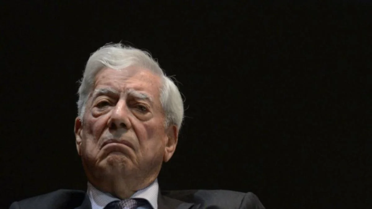 Mario Vargas Llosa, maestro de la narrativa y ganador del Premio Nobel de Literatura