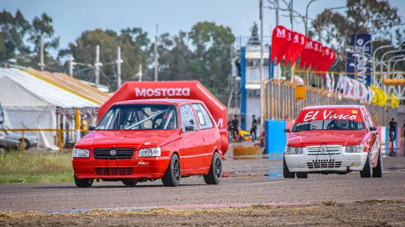 Mart&iacute;n Armani y Facundo Uzarralde, del TP 1.4.