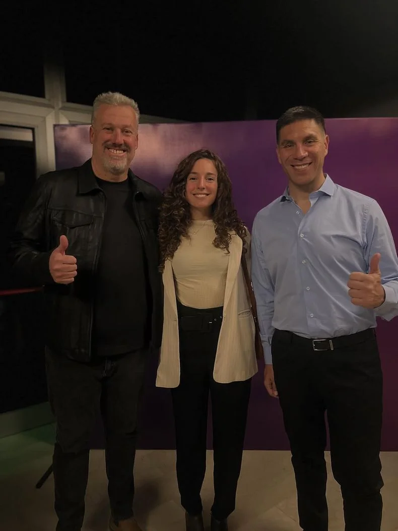 Pablo Castro, referente de LLA en Maipú, junto a Luciana Torre y Facundo Correa Llano. 