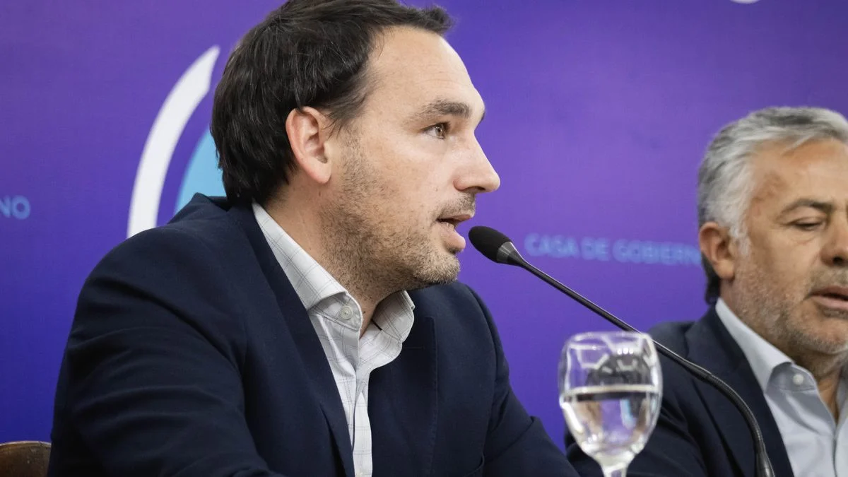 Ampros pide la renuncia del ministro de Salud y cargó contra el Gobierno