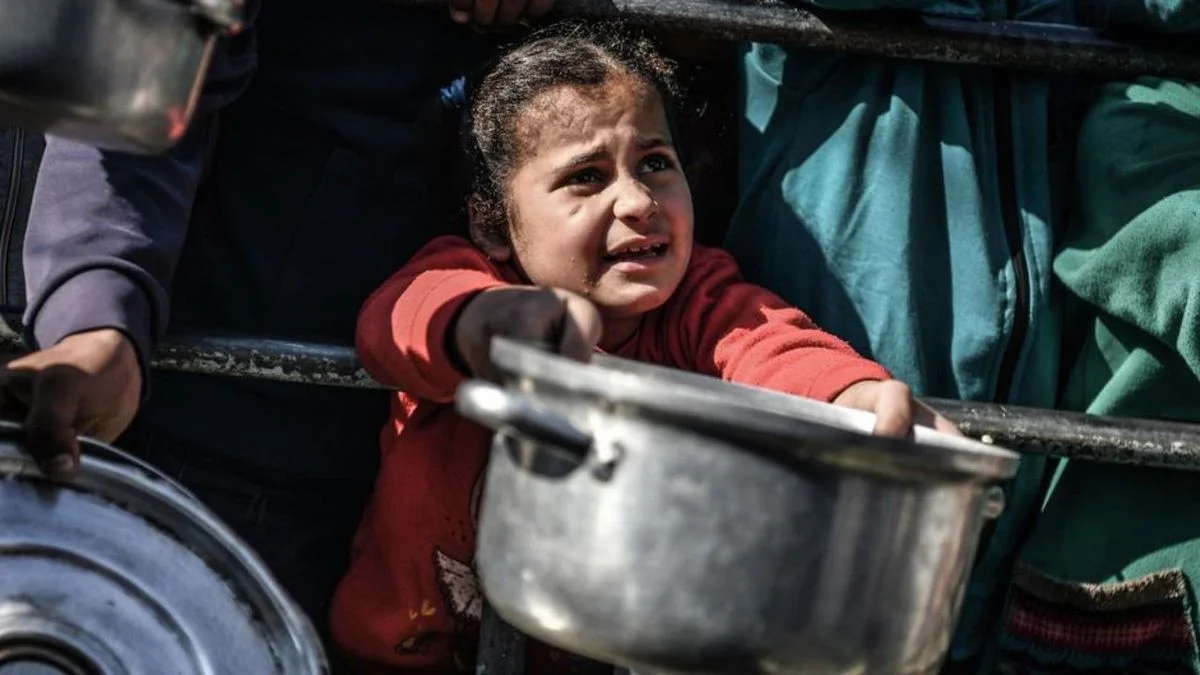 Los muertos "por hambruna y desnutrición" en Gaza superan los 250: de ellos, 108 son niños