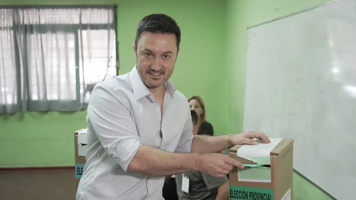 Luis Petri votó en San Martín y pronosticó un rotundo acompañamiento a las políticas del Gobierno