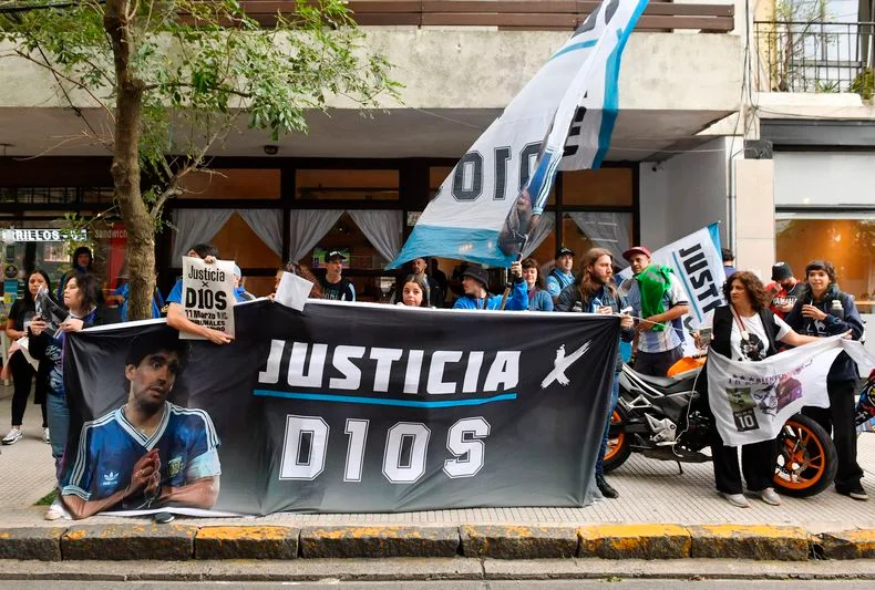 Causa Maradona: polémica durante el juicio por las declaraciones contradictorias de una testigo