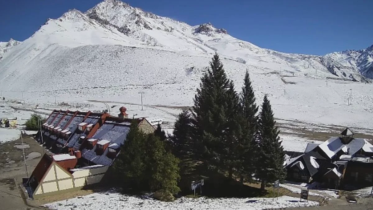 La nieve sorprendió a todos en Las Leñas: primera del año y las expectativas para el turismo