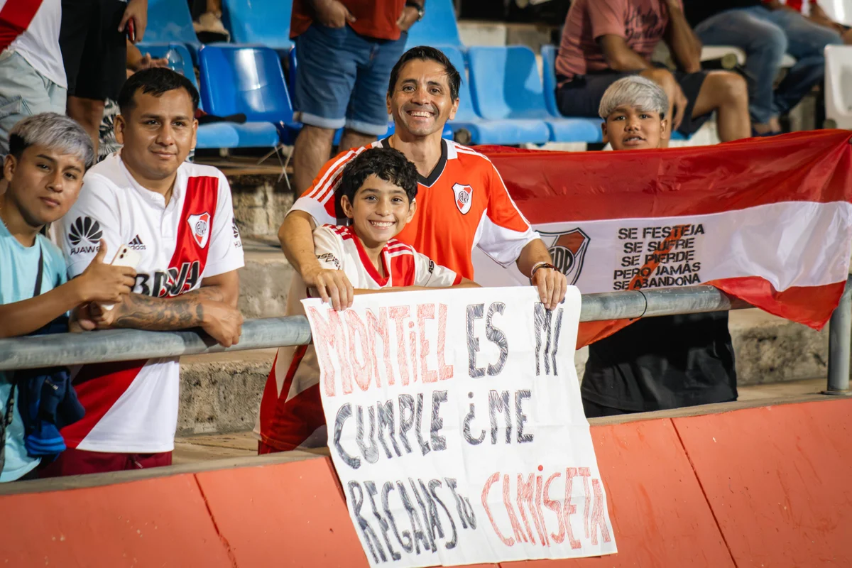 River - Hinchada - Malvinas Argentinas (9).jpg