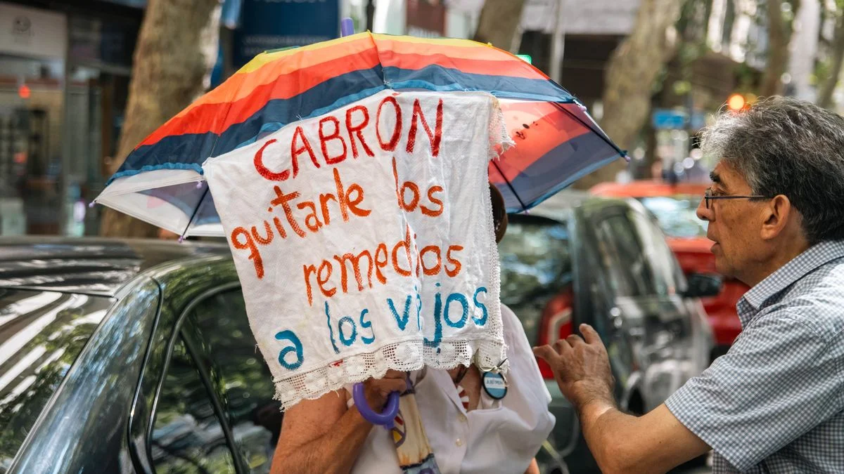 Radiografía del ajuste: el gasto público cae 30% y golpea a salud, educación y obra pública
