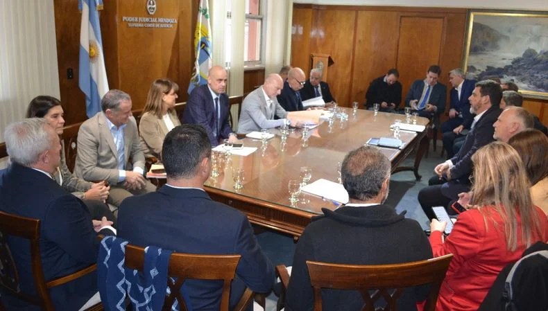 El Jury de Enjuiciamiento resolvió abrirle el juicio a Sebastián Sarmiento. 