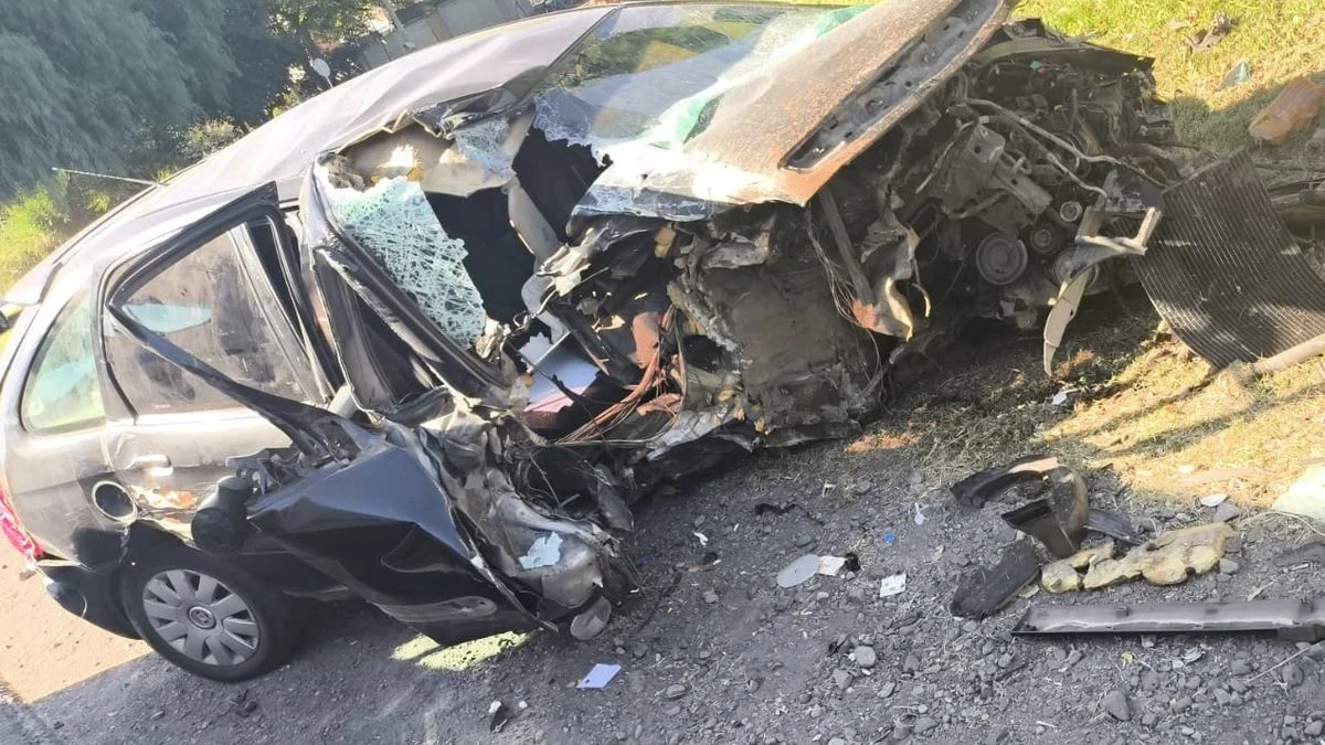 Grave accidente frente al cóndor del Acceso Este: volviendo de Chile, una conductora se quedó dormida