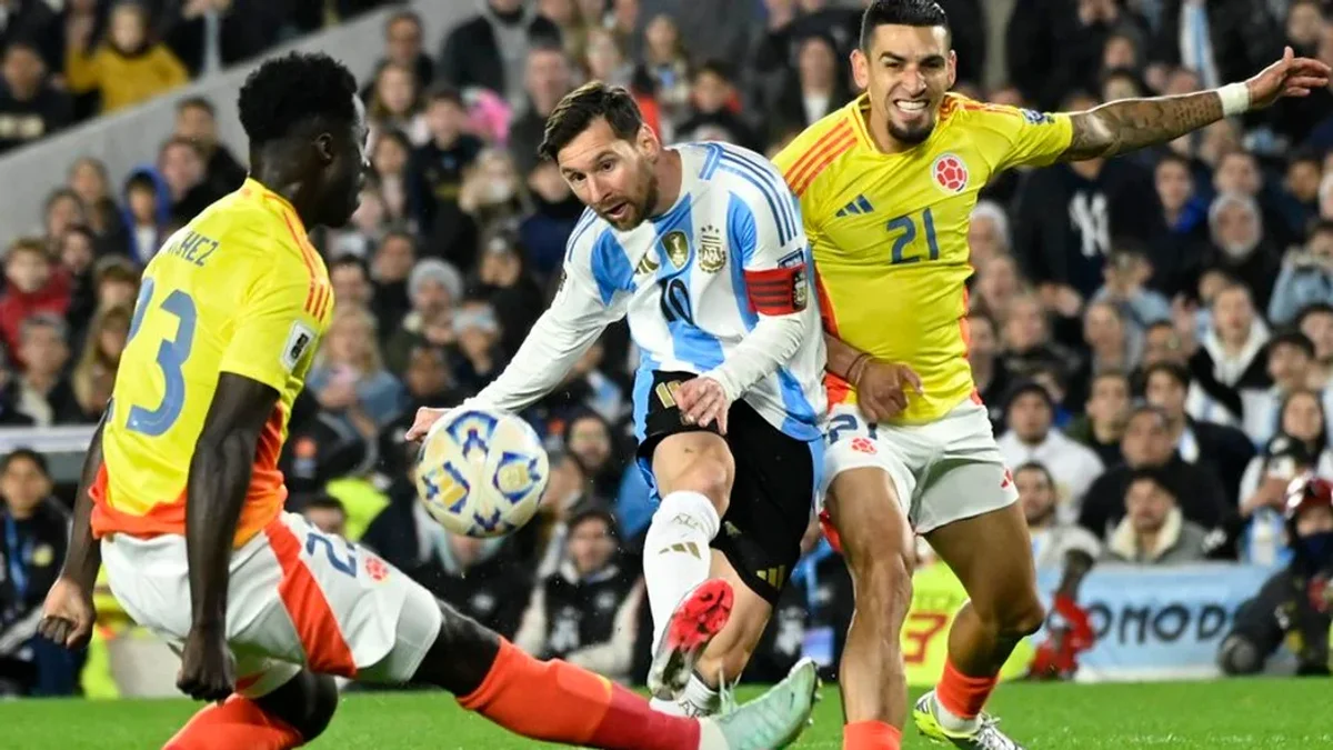 La Selección Argentina rescató un empate ante Colombia en el final