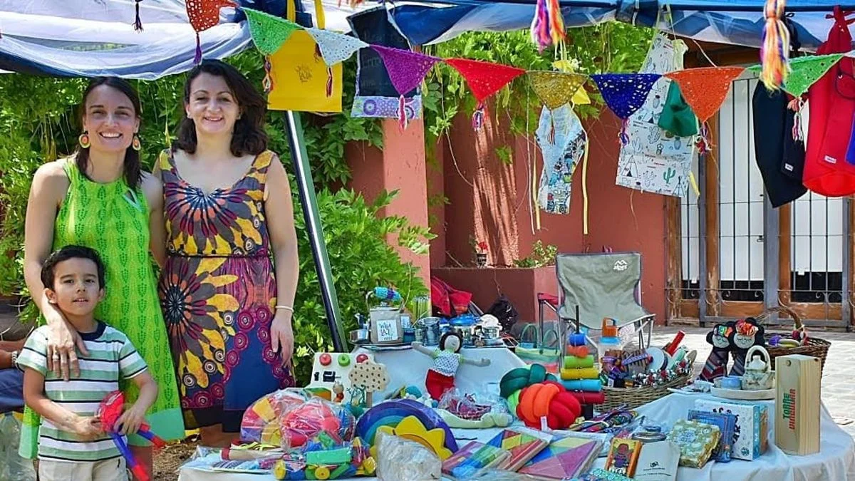 Juguetes abiertos, naturales y con sentido: el proyecto de una psicóloga mendocina