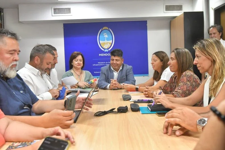 El SUTE fue el primero en sentarse con el Gobierno para escuchar ofertas.&nbsp;