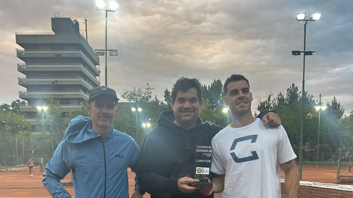 El emblemático torneo Crepuscular de tenis coronó a sus campeones