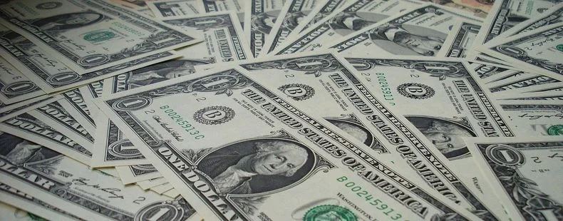 Aumento el d&oacute;lar oficial en el mercado.