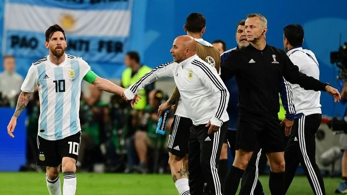 Reapareció Sampaoli, elogió a Lionel Messi y habló del caos en el Mundial de Rusia