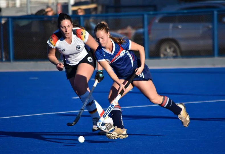 Los Tordos lidera el hockey sobre césped femenino.