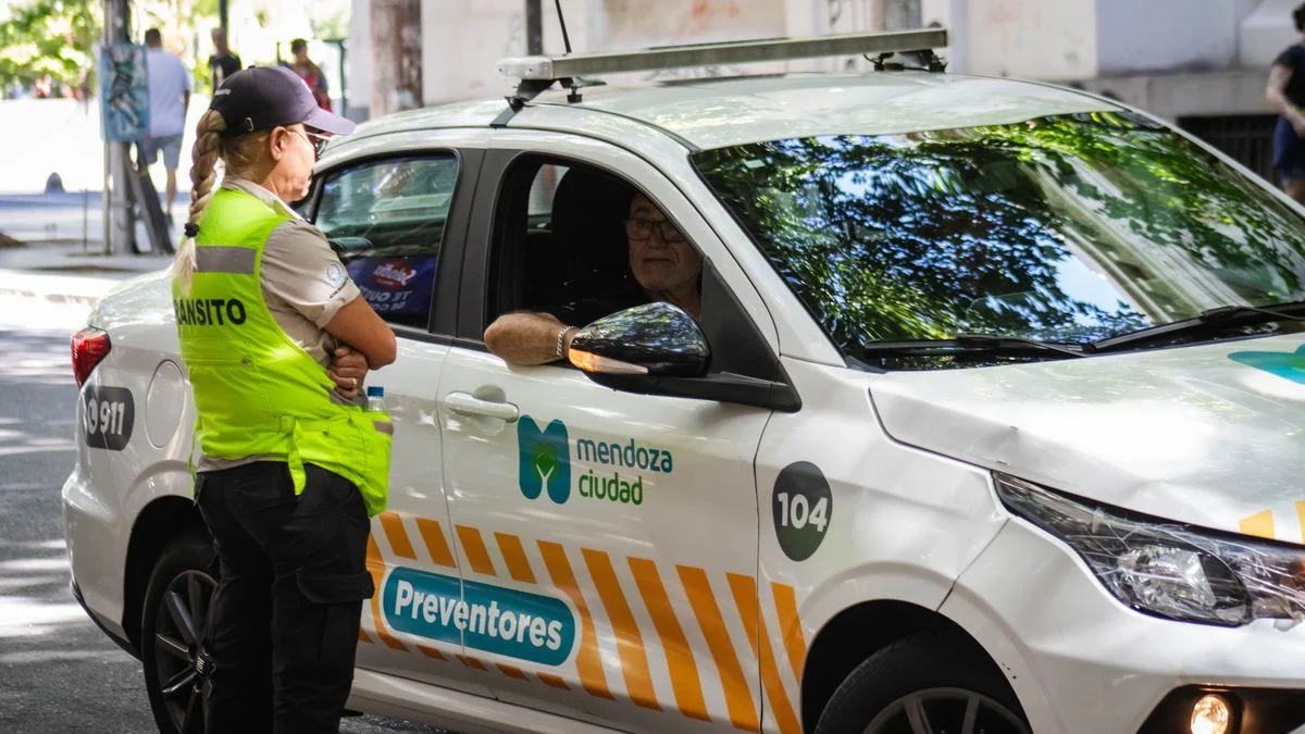 Millonario robo a una turista en Ciudad: le robaron un millón de pesos y detuvieron al delincuente
