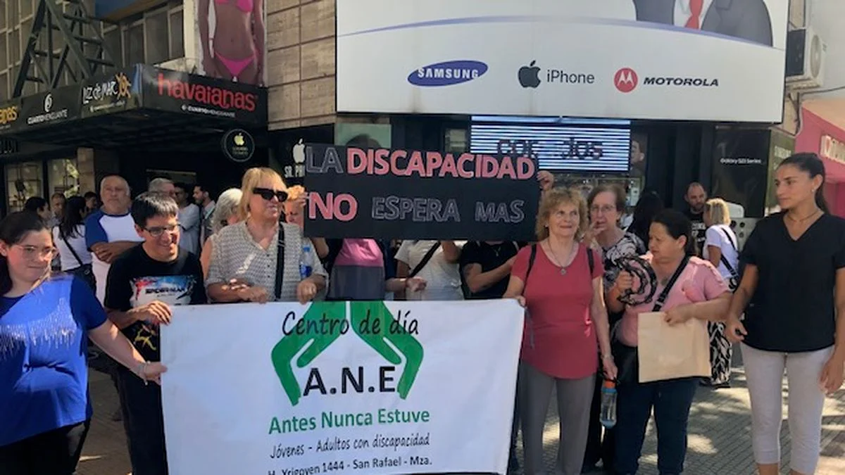 Discapacidad en crisis: volvieron los reclamos al centro de San Rafael