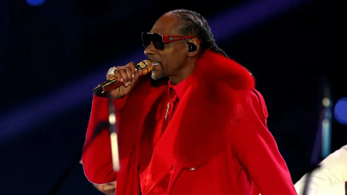 Snoop Dogg le puso ritmo a la Navidad en la NFL con su show del Christmas Gameday 2025