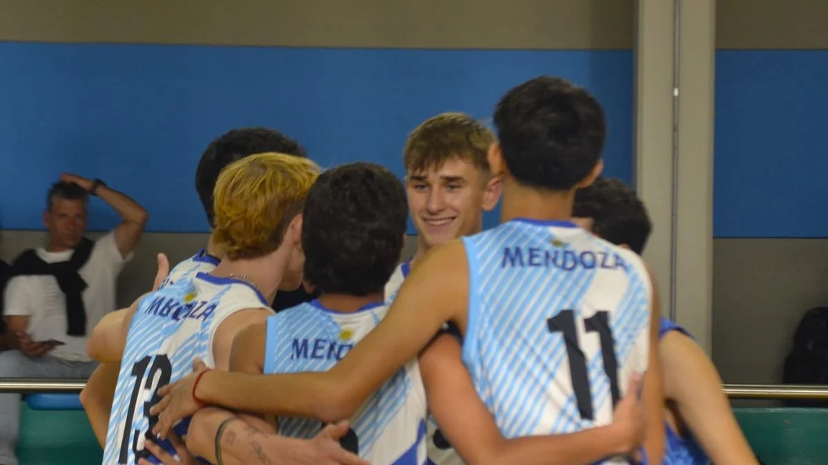 La Sub 18 de Mendoza jug&oacute; ante su par de San Juan de v&oacute;ley.
