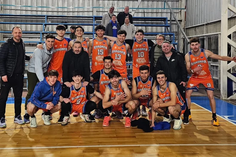 Rivadavia ganó en el Valle de Uco y lidera el torneo Clausura de básquet.