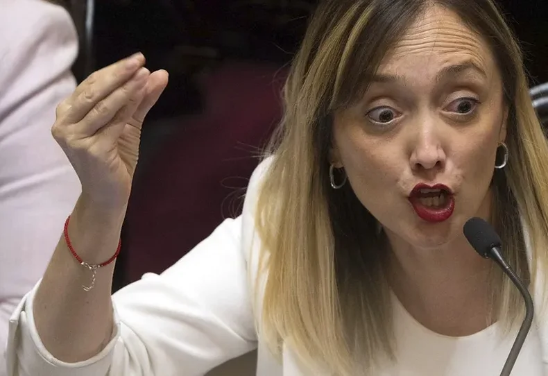 Fernández Sagasti cruzó a Mariana Juri: PJ versus UCR de Mendoza en el Senado de la Nación