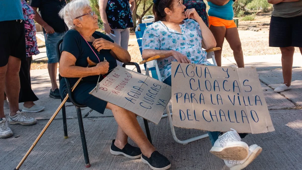 Vecinos de El Challao: "La ruta 99 no nos beneficia, queremos agua y cloacas"
