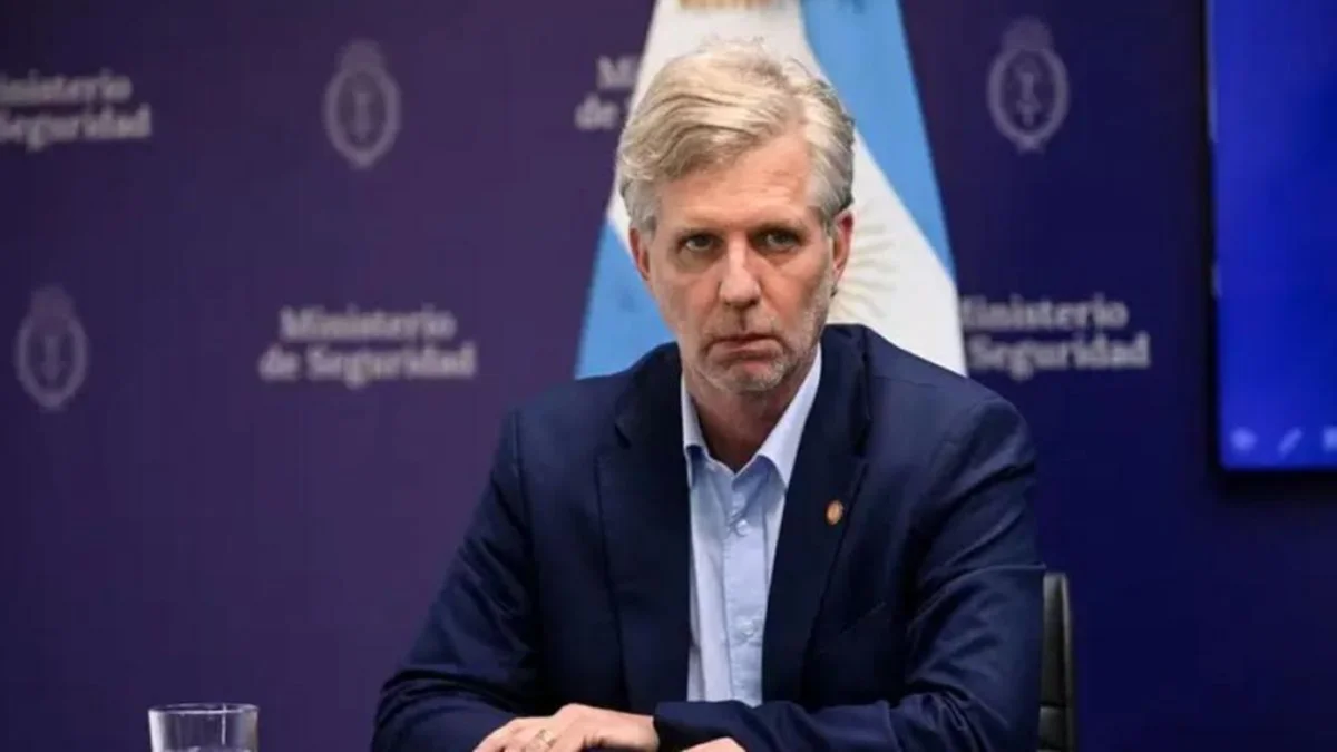 Echaron al jefe de los espías: los hermanos Milei dejaron que Caputo pusiera al sucesor