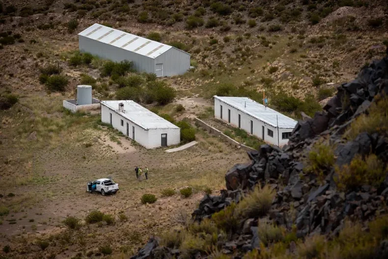 El Gobierno de Cornejo llamó a Audiencia por San Jorge en medio de la montaña. 