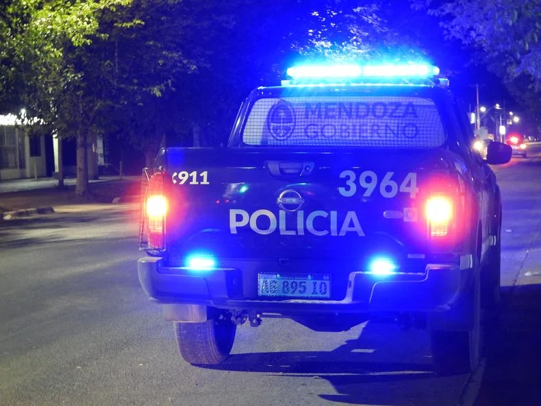 Personal policial intervino en un choque en Luj&aacute;n de Cuyo.&nbsp;