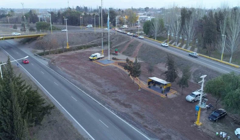 El Acceso Sur ampliará su capacidad sumando una tercera trocha. Las ofertas están siendo evaluadas por el Gobierno. 
