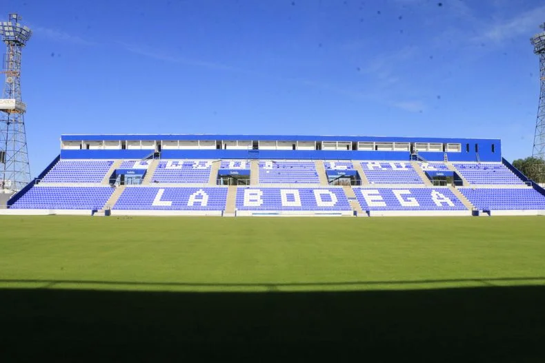 Los palcos sobre la platea sur tendrán espacio para 4 personas.